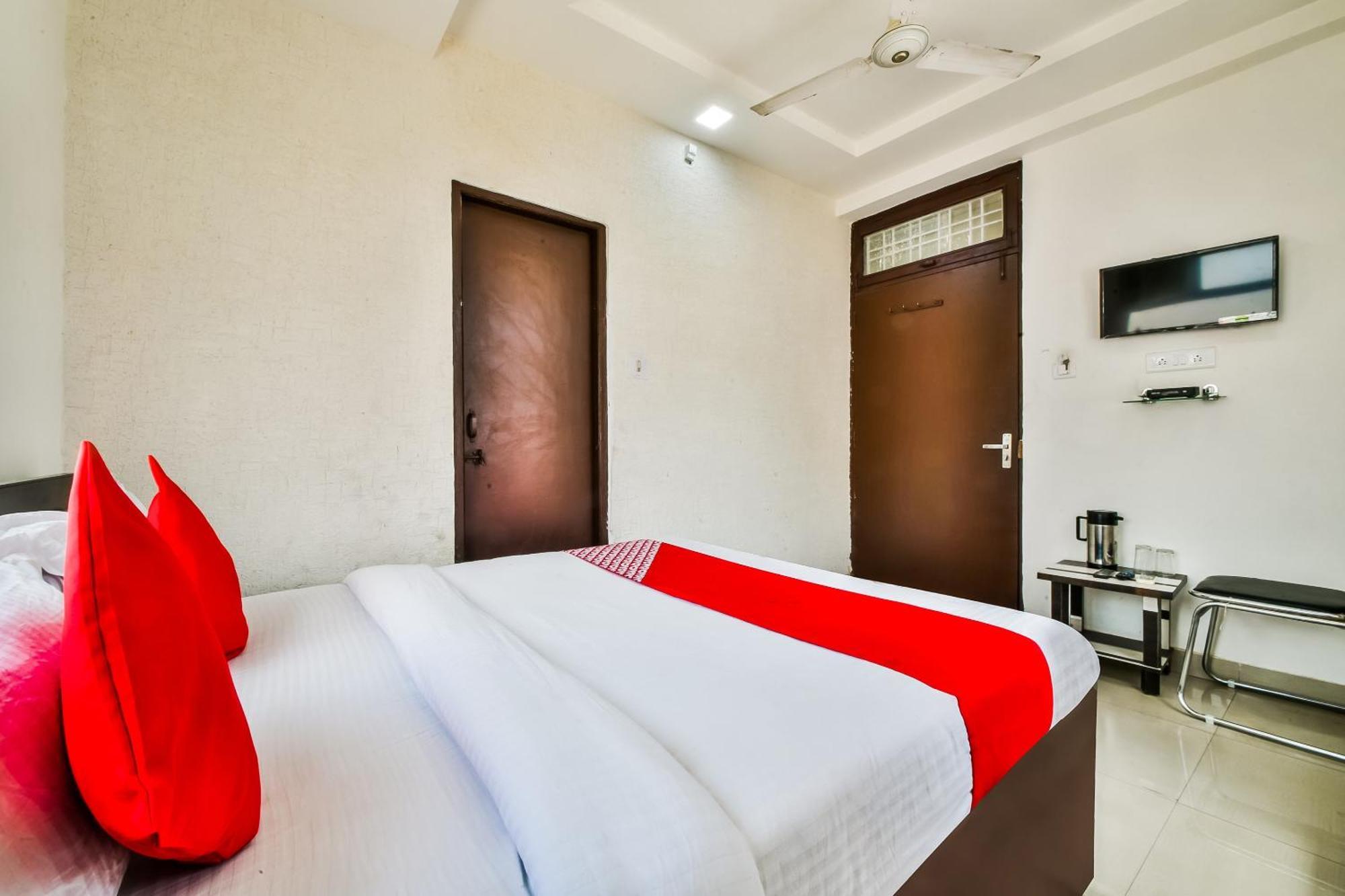 Hotel O 19660 Hotel Tirupati Residency 코타 외부 사진